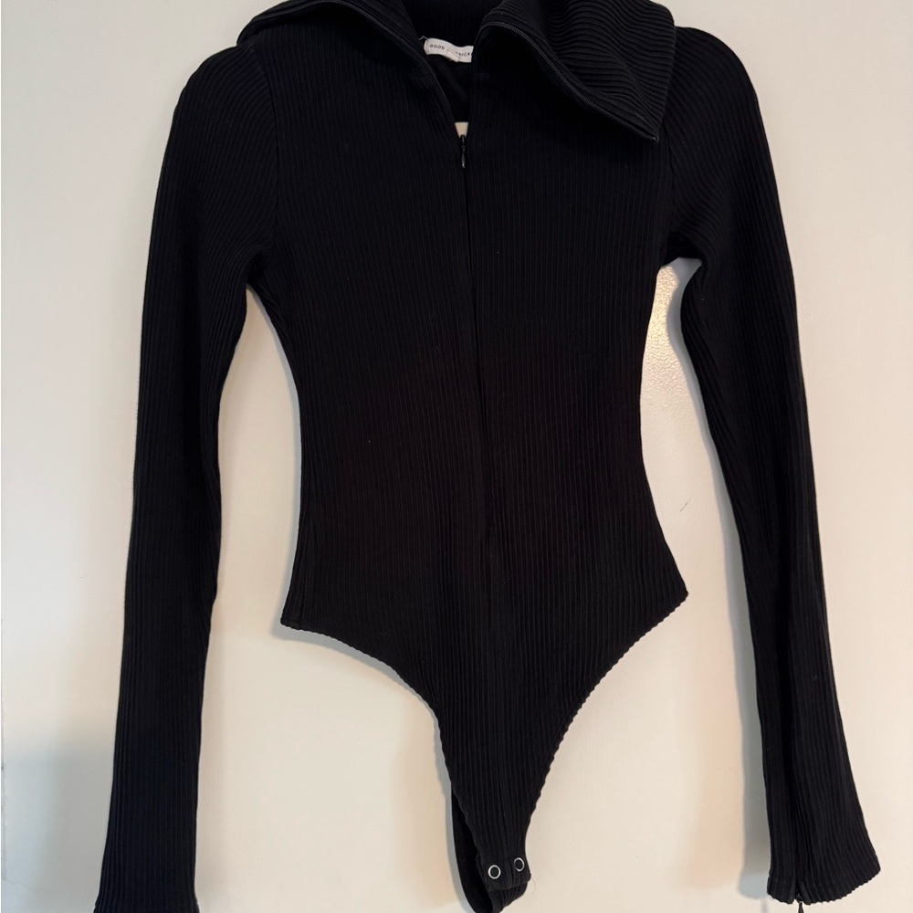 GOOD AMERICAN - Black Ribbed Long Sleeve Bodysuit (Size 1)